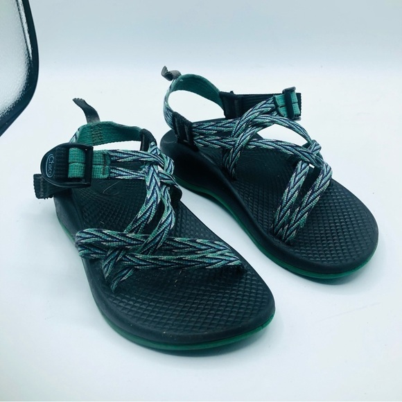 Chaco kids green and blue cross cross sandal size 1 - Picture 1 of 10